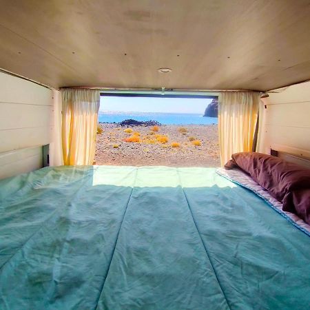 Отель Furgoneta Camper La Gomera 1 Сан-Себастьян-де-ла-Гомера Экстерьер фото